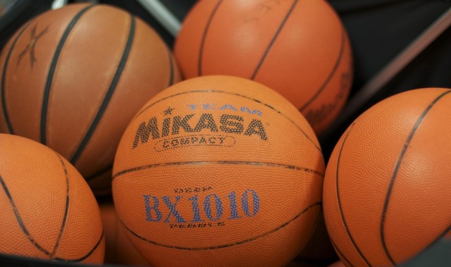 男篮双星均恋爱？杨瀚森女友已&amp;ldquo;公开&amp;rdquo; 女子晒视频却否认是王俊杰女友